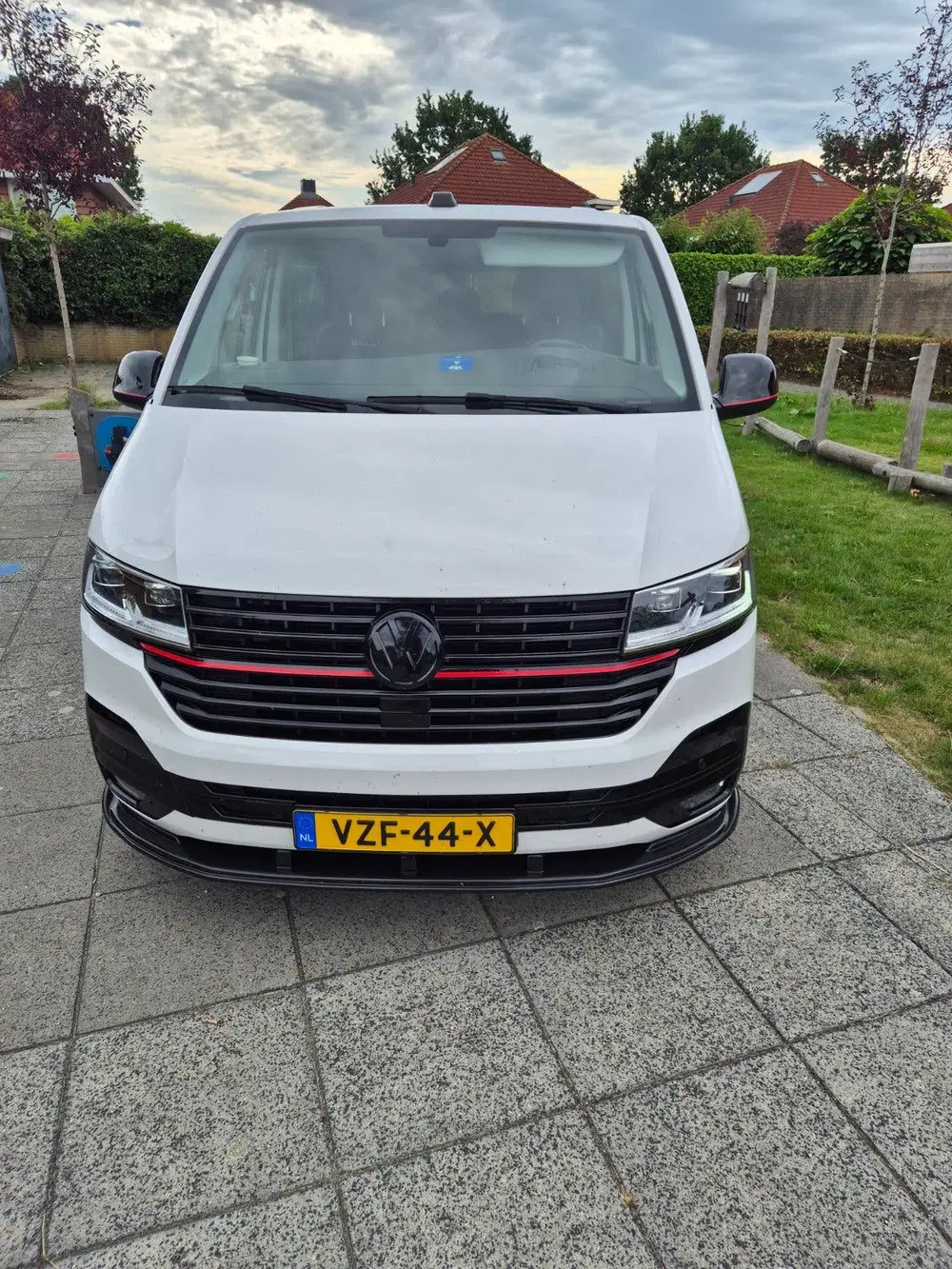 Volkswagen Transporter Bulli Gbdc 2.0 TDI 150pk L2h1 uit 2023, foto 2
