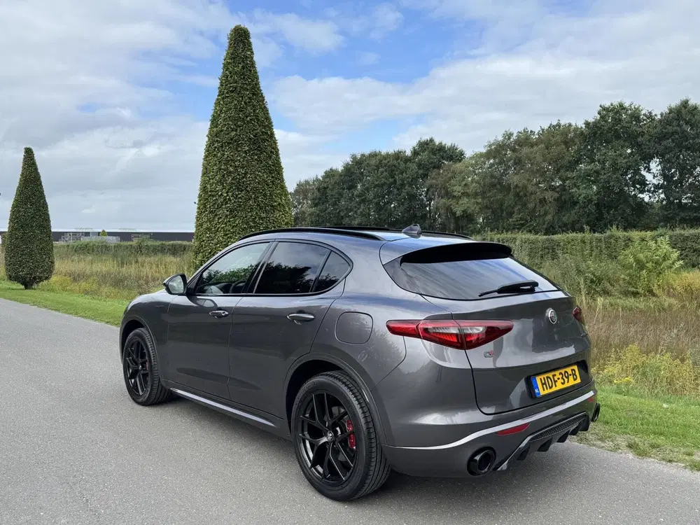 Alfa Romeo Stelvio 2.0tT Q4 Veloce uit 2019, foto 11