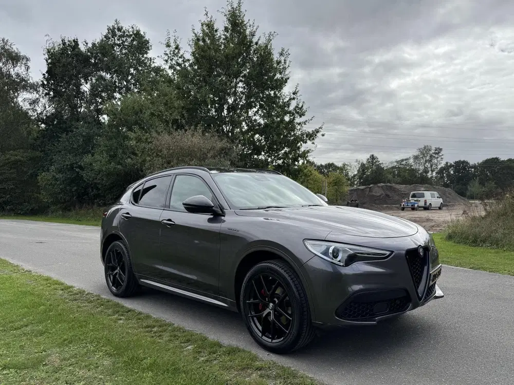 Alfa Romeo Stelvio 2.0tT Q4 Veloce uit 2019, foto 4
