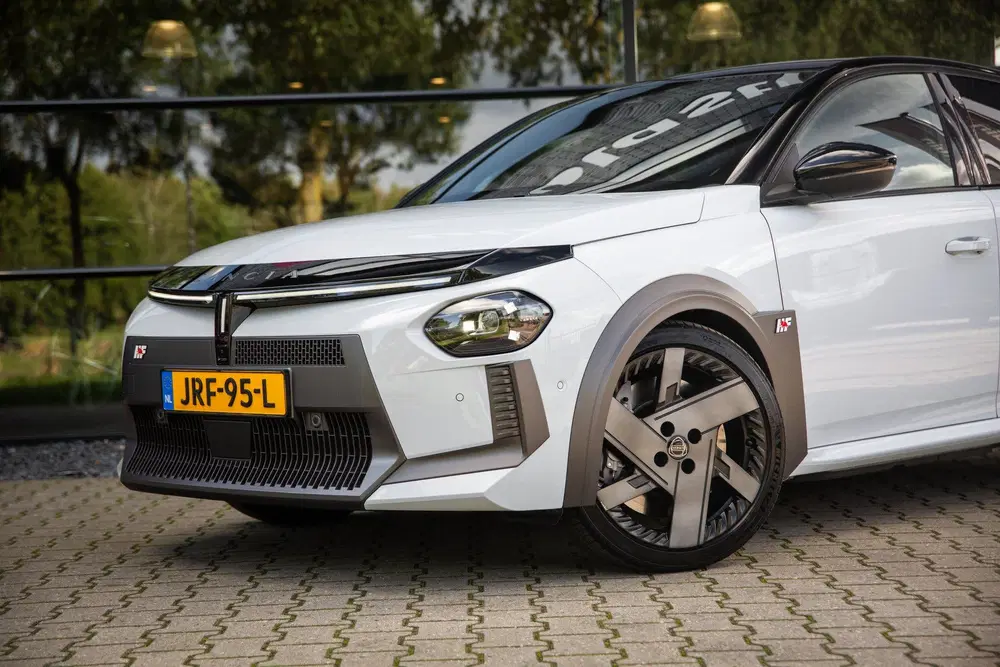 Lancia Ypsilon HF 54 kWh 280PK uit 2025, foto 3