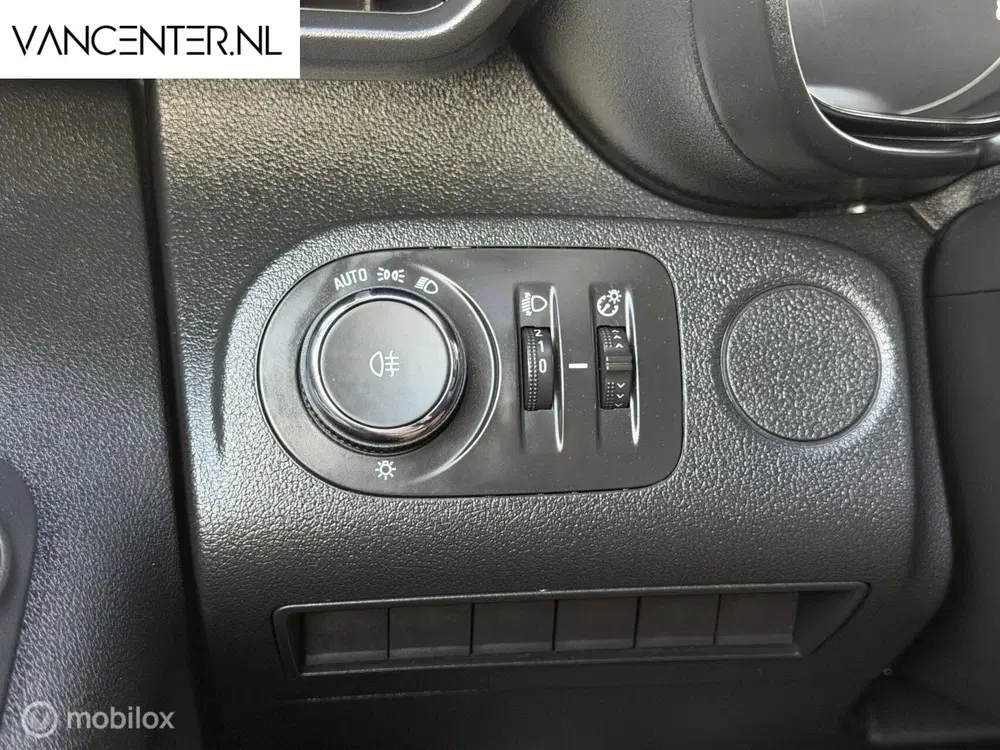 Opel Combo 1.5D L2 Lang Carplay Trekhaak Airco Zwart uit 2022, foto 10