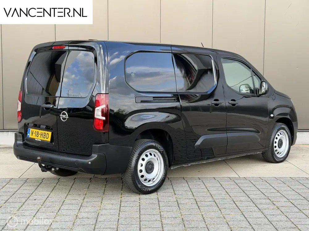 Opel Combo 1.5D L2 Lang Carplay Trekhaak Airco Zwart uit 2022, foto 2