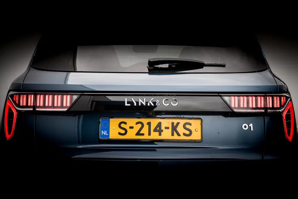 Lynk & Co 01 1.5 Plug-in Hybrid 262 Pk I Panoramadak I uit 2023, foto 13