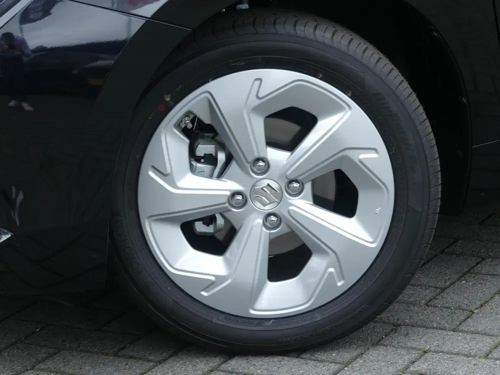 Suzuki Swift 1.2 Select Smart Hybrid Uit voorraad lever uit 2026, foto 10