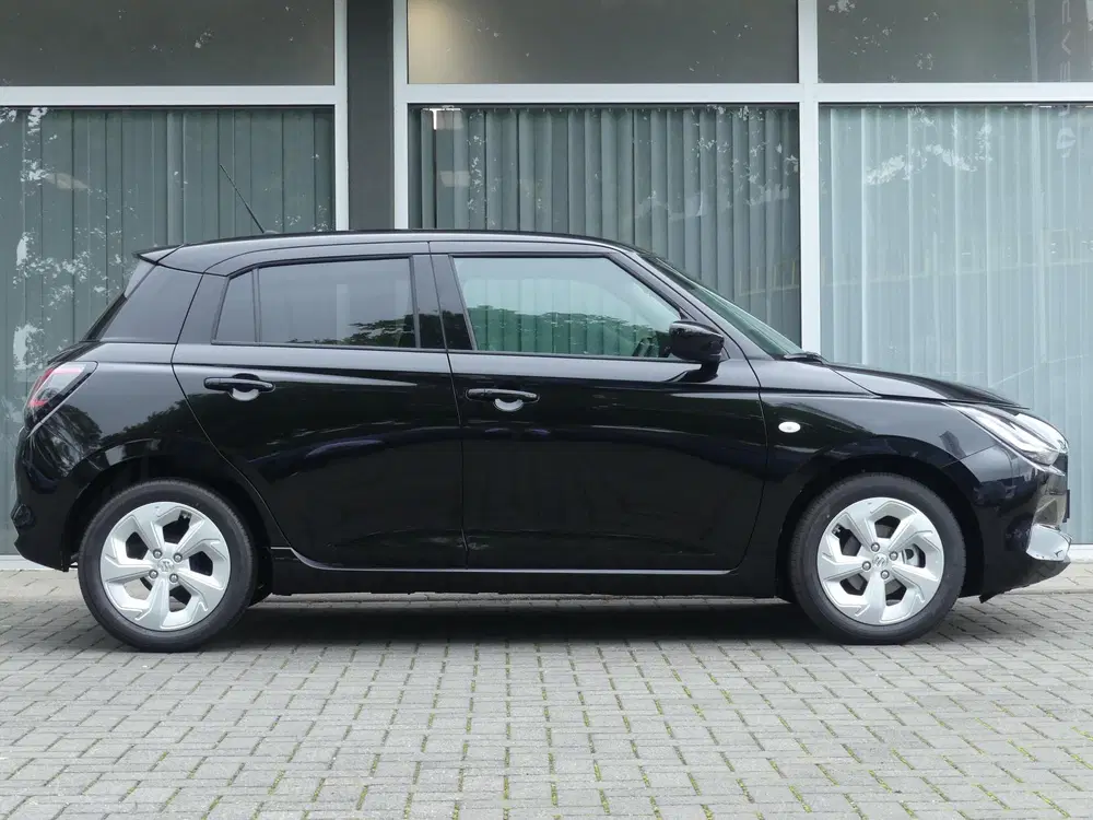 Suzuki Swift 1.2 Select Smart Hybrid Uit voorraad lever uit 2026, foto 9