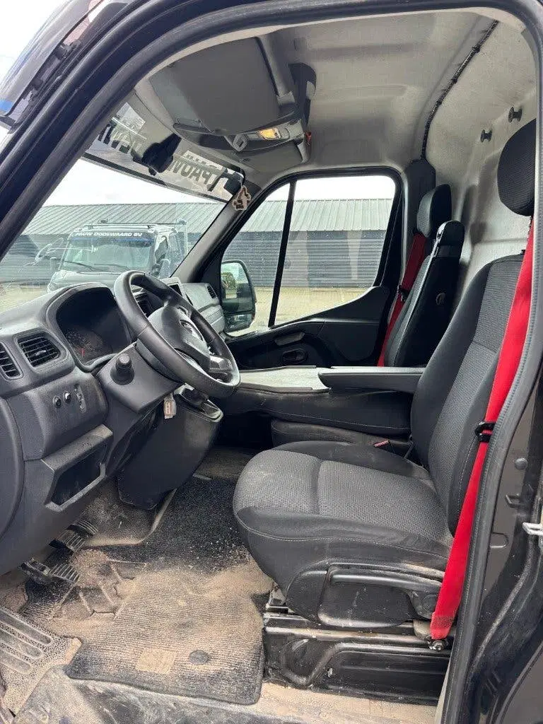 Renault Master GB 2.3 Energy dCi 165pk DL L3h2 T35 RWD Eu uit 2023, foto 4