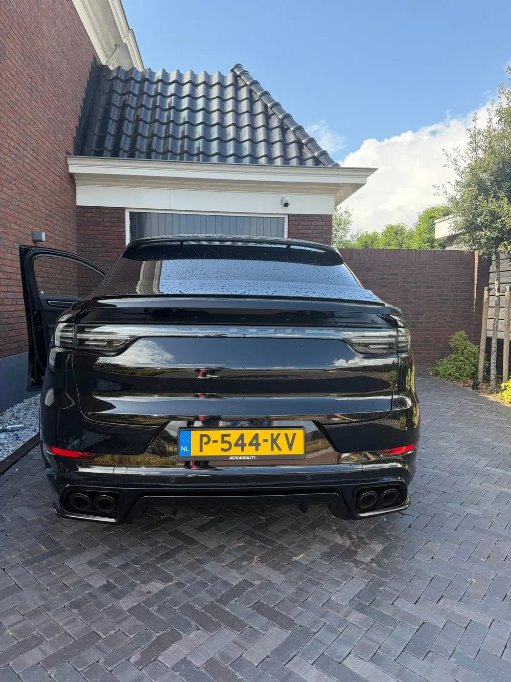 Porsche Cayenne Cayenne 3.0 V6 520pk E-hybrid 2022 Zwart T uit 2022