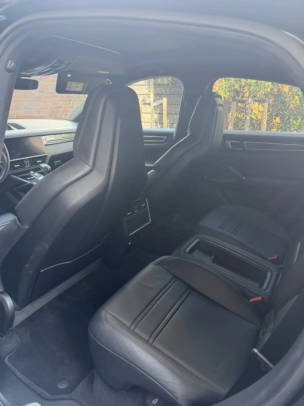 Porsche Cayenne Cayenne 3.0 V6 520pk E-hybrid 2022 Zwart T uit 2022, foto 5