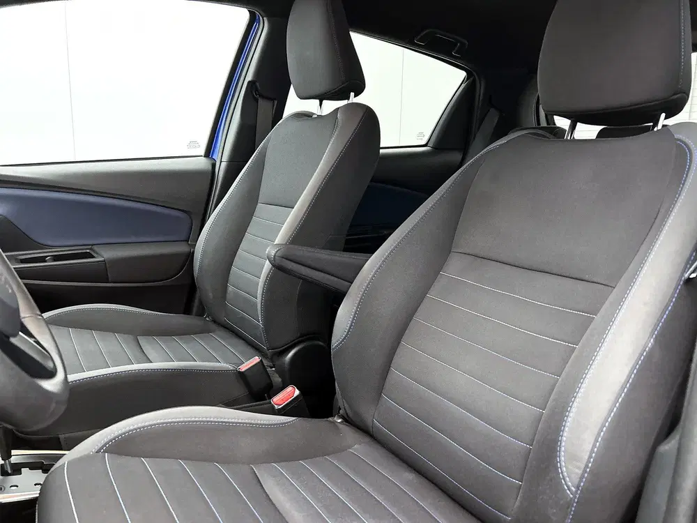 Toyota Yaris 1.5 Hybrid Bi-Tone (bj 2019 uit 2019, foto 15
