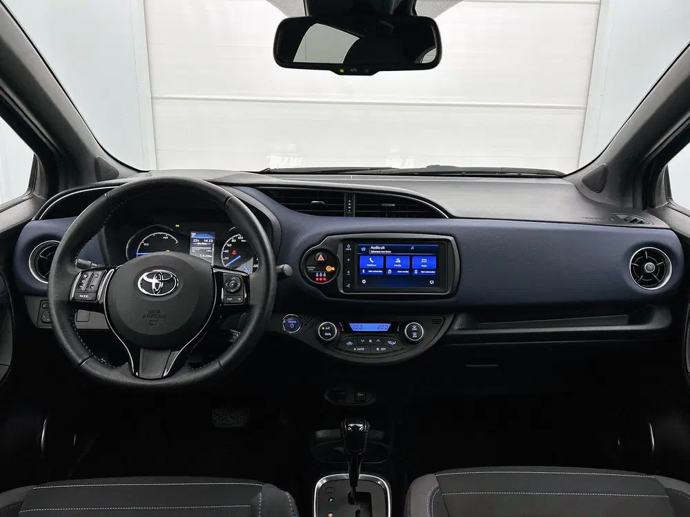 Toyota Yaris 1.5 Hybrid Bi-Tone (bj 2019 uit 2019, foto 4