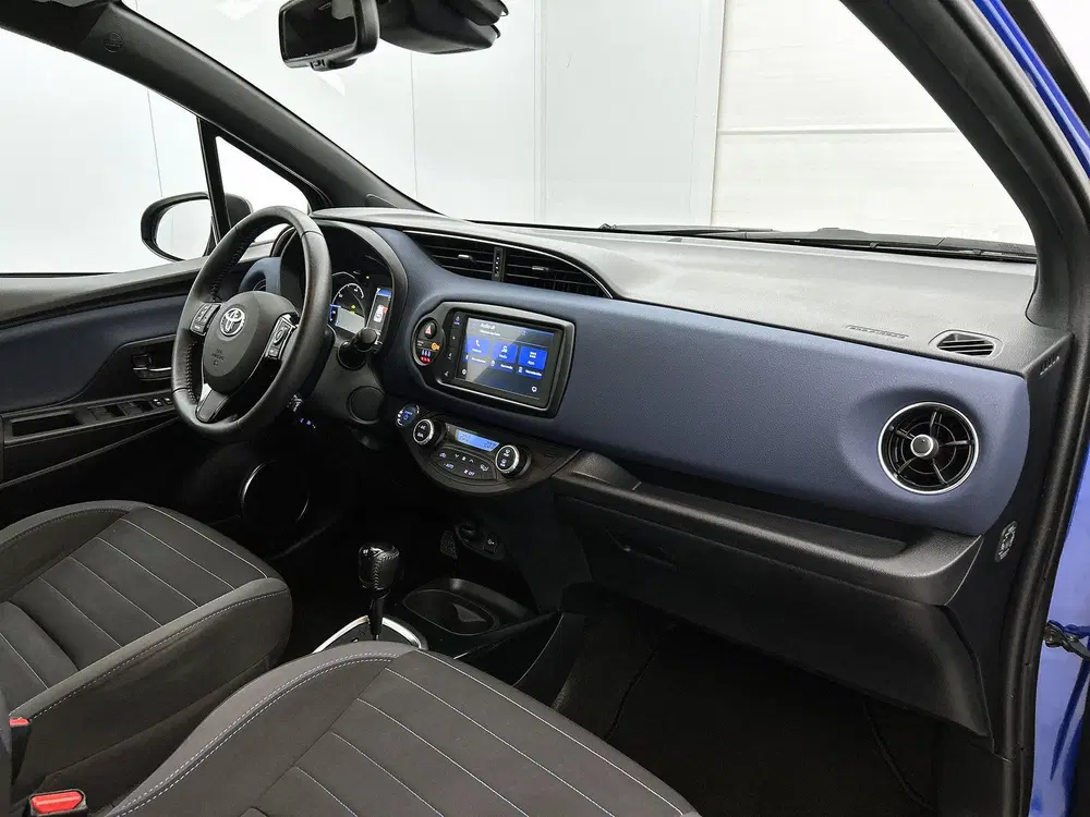 Toyota Yaris 1.5 Hybrid Bi-Tone (bj 2019 uit 2019, foto 6