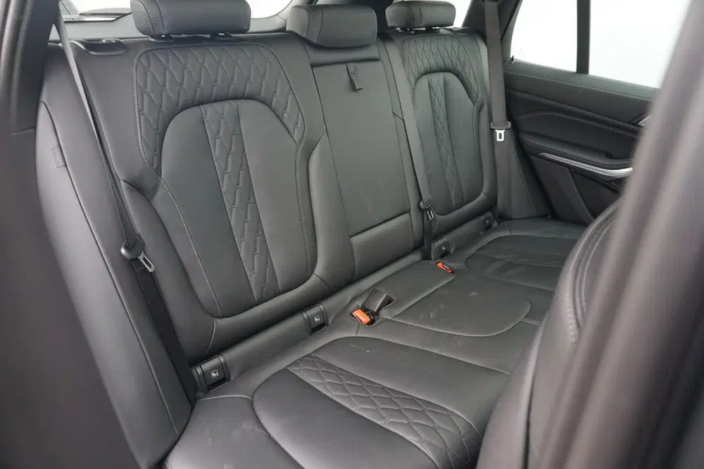 BMW X5 xDrive45e uit 2023, foto 11