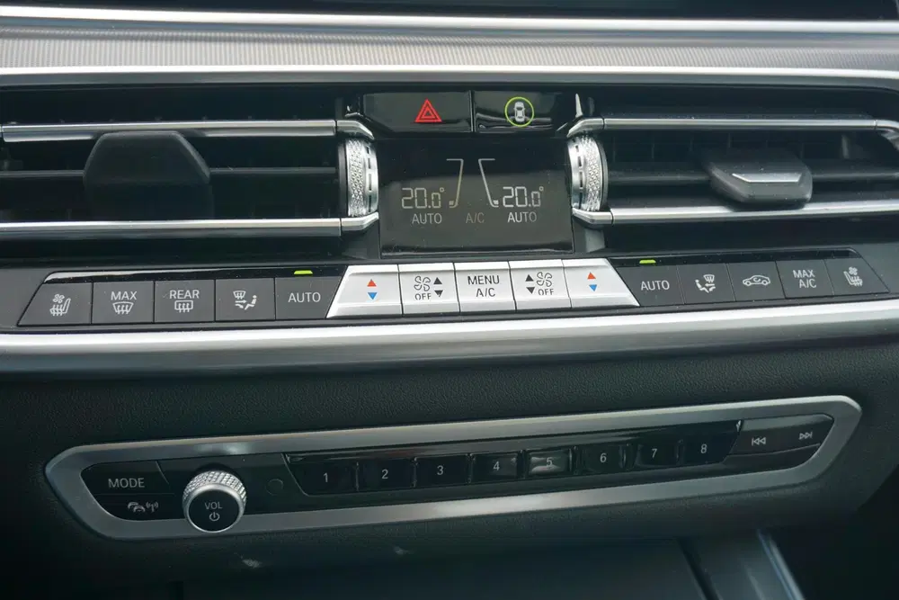 BMW X5 xDrive45e uit 2023, foto 15