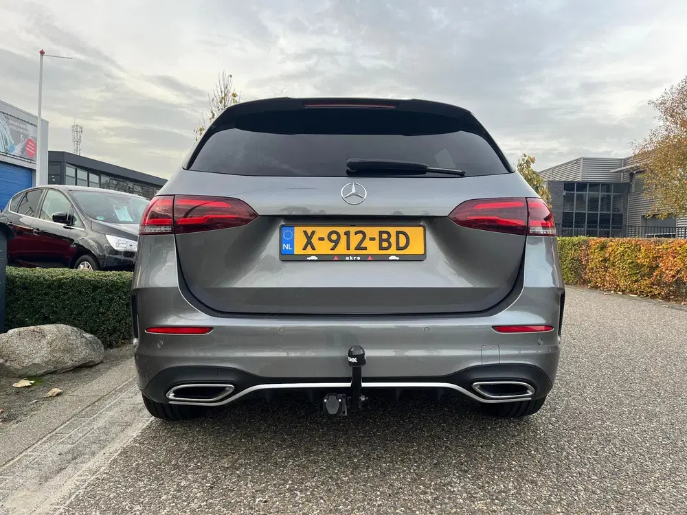 Mercedes-Benz B-Klasse 200 Business Solution AMG uit 2019, foto 6