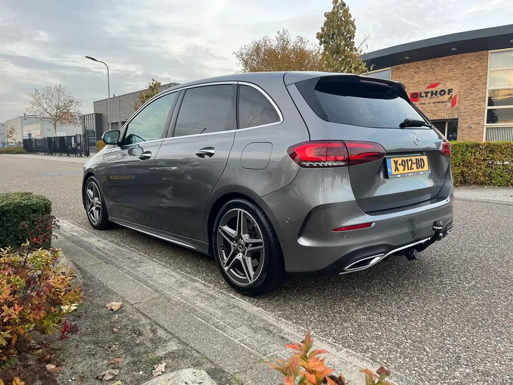Mercedes-Benz B-Klasse 200 Business Solution AMG uit 2019, foto 7
