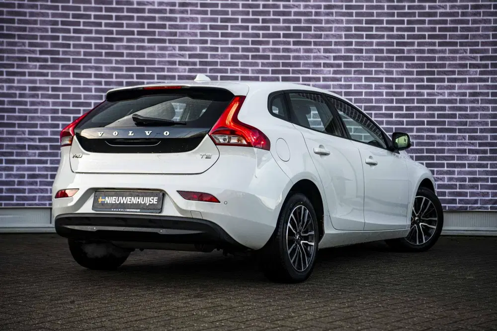 Volvo V40 T2 Polar+ uit 2019, foto 2