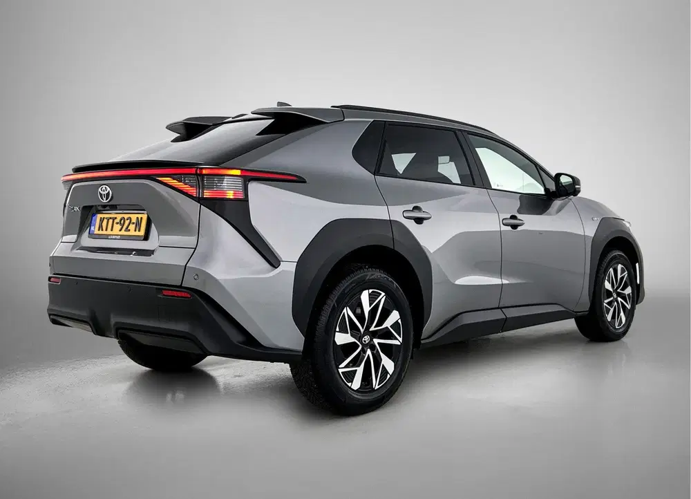 Toyota bZ4X Dynamic 71 kWh (bj 2025 uit 2025, foto 2
