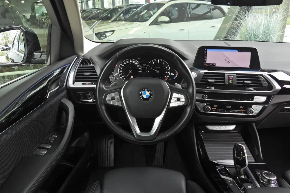 BMW X4 xDrive30i xLine Automaat uit 2020, foto 2