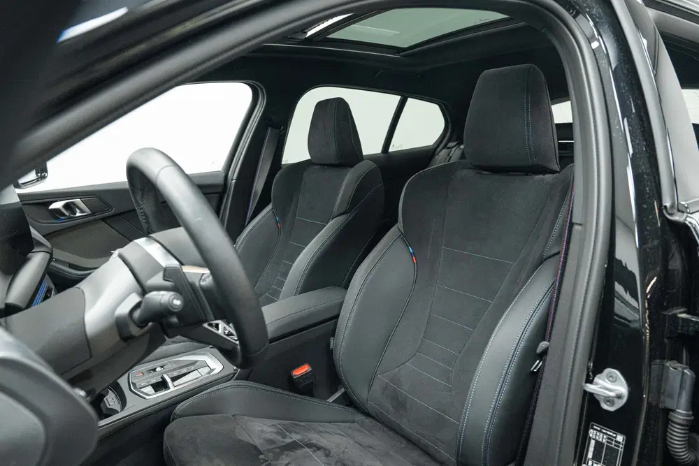 BMW 1-serie 120 M Sport Automaat uit 2026, foto 5