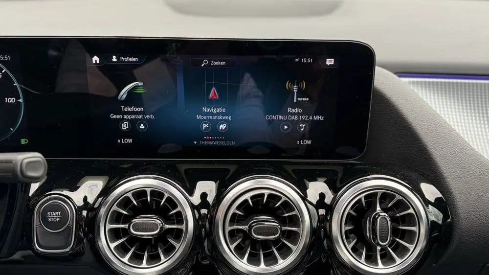 Mercedes-Benz EQA 250 Luxury Line uit 2022, foto 12
