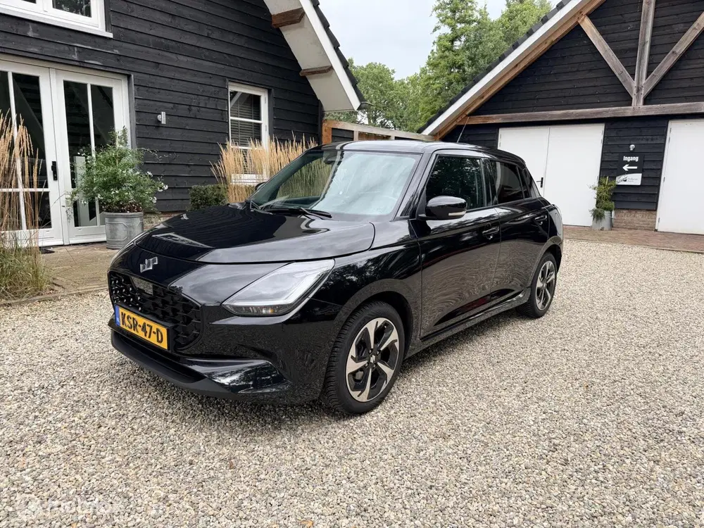 Suzuki Swift 1.2 Select Smart Hybrid uit 2025