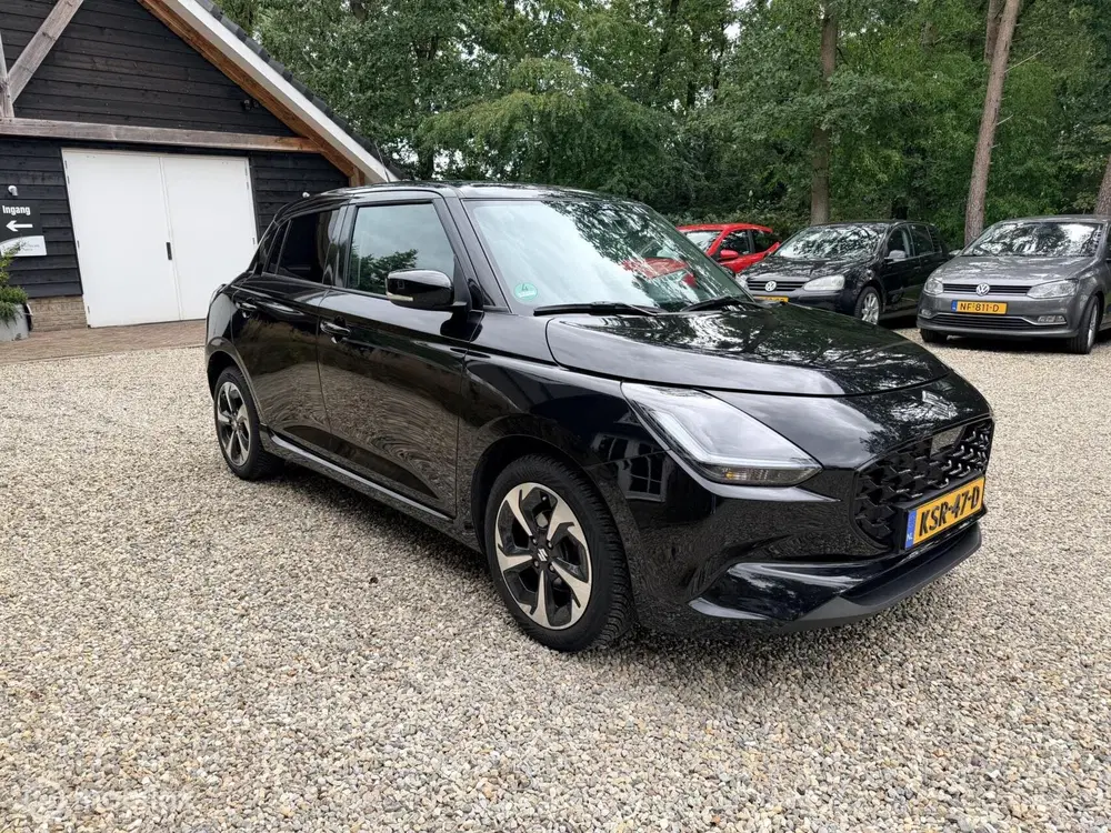 Suzuki Swift 1.2 Select Smart Hybrid uit 2025, foto 2