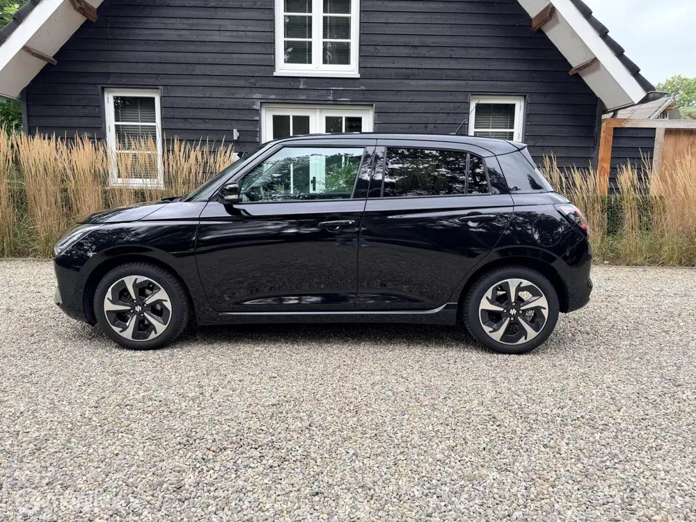 Suzuki Swift 1.2 Select Smart Hybrid uit 2025, foto 4