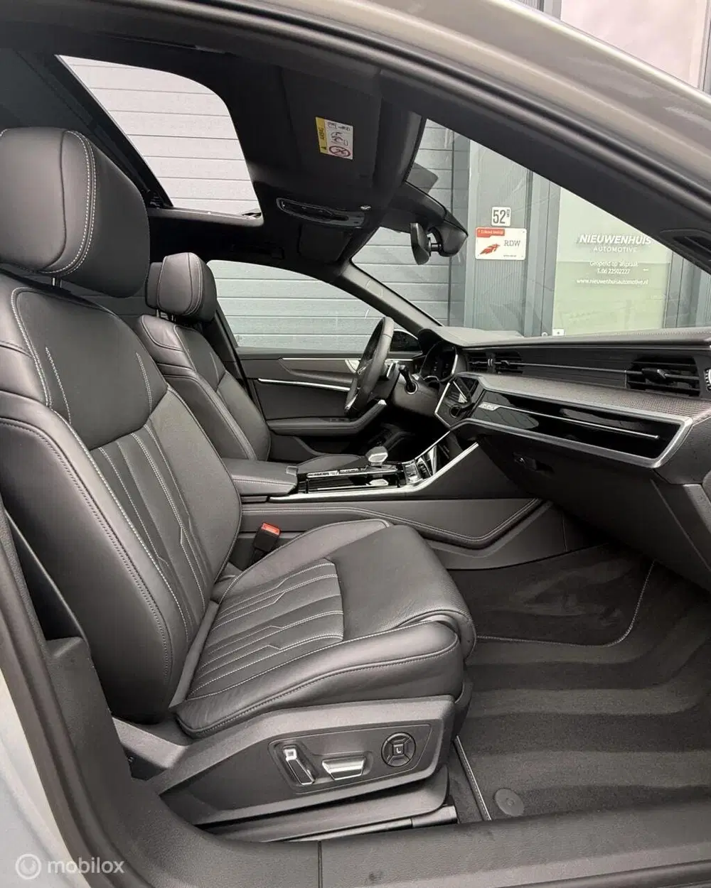 Audi A6 55TFSIe quattro Competition Matrix l Pano uit 2023, foto 11