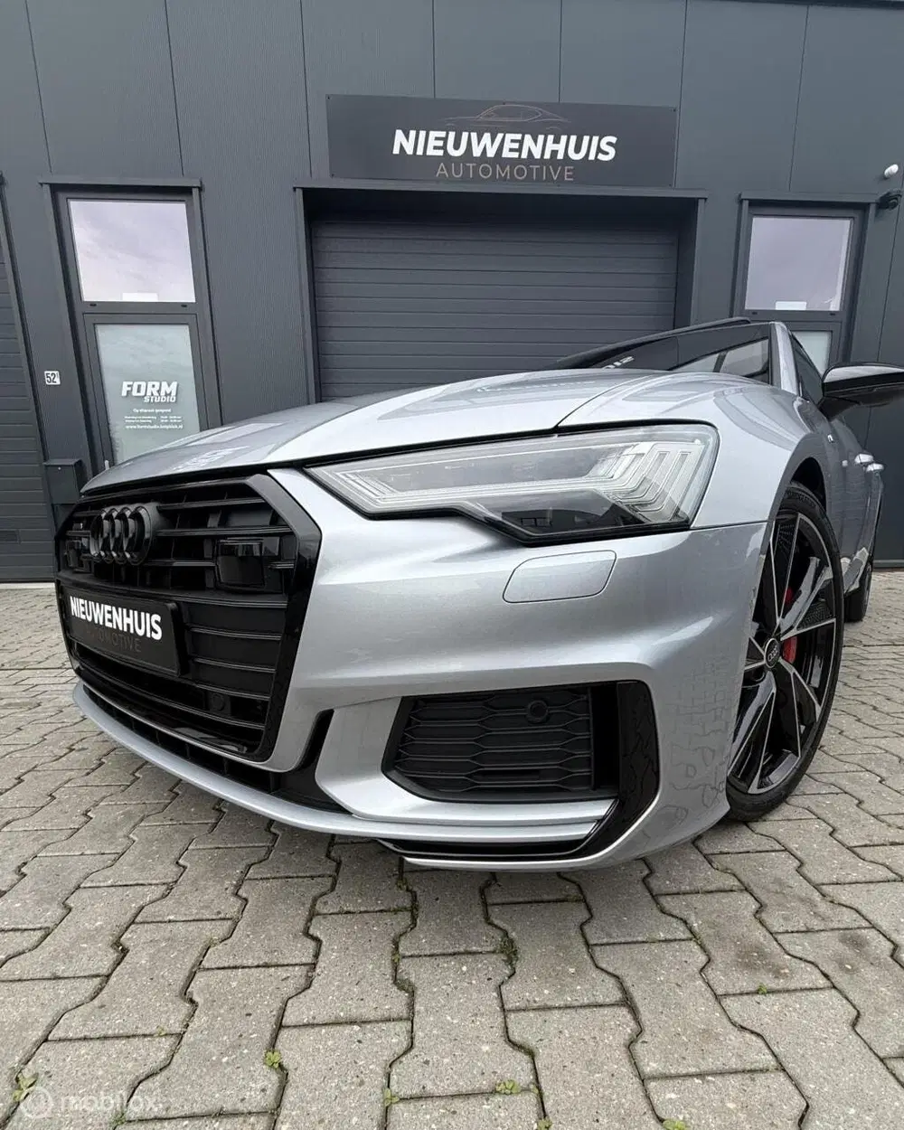 Audi A6 55TFSIe quattro Competition Matrix l Pano uit 2023, foto 12