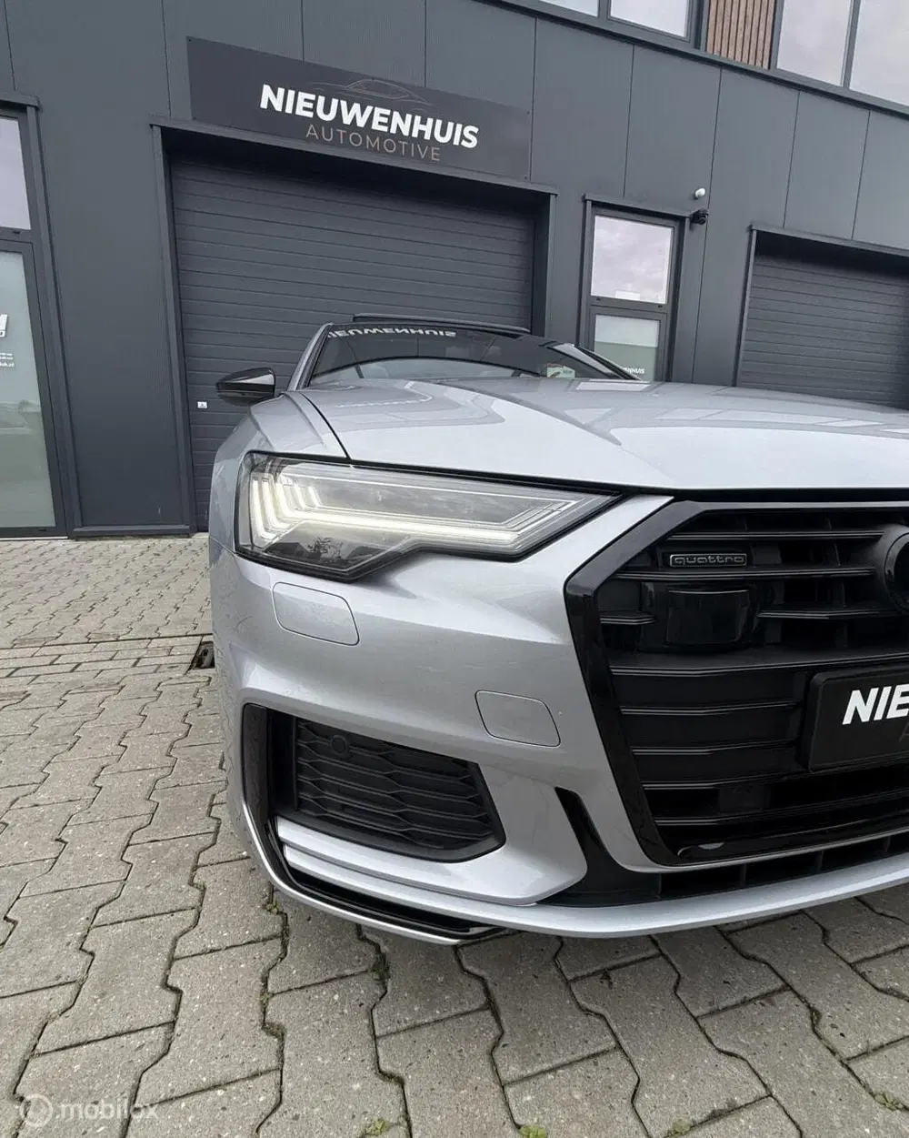Audi A6 55TFSIe quattro Competition Matrix l Pano uit 2023, foto 14
