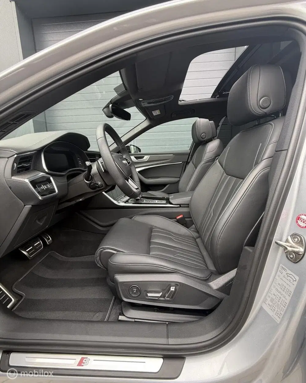 Audi A6 55TFSIe quattro Competition Matrix l Pano uit 2023, foto 4