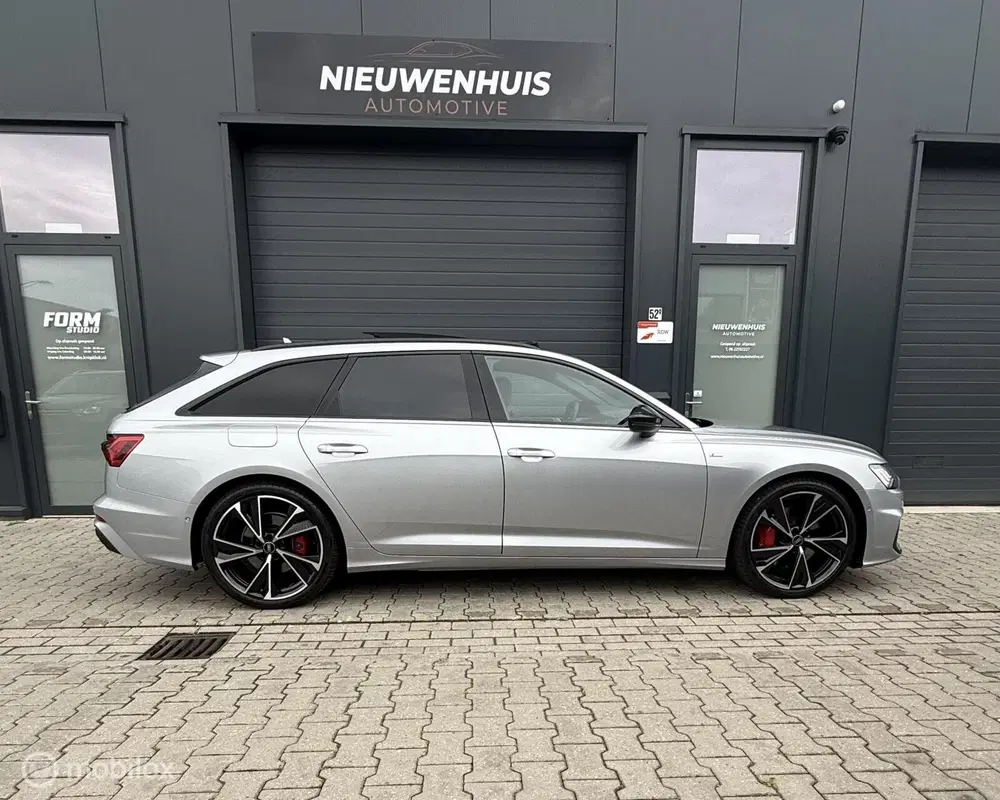 Audi A6 55TFSIe quattro Competition Matrix l Pano uit 2023, foto 8