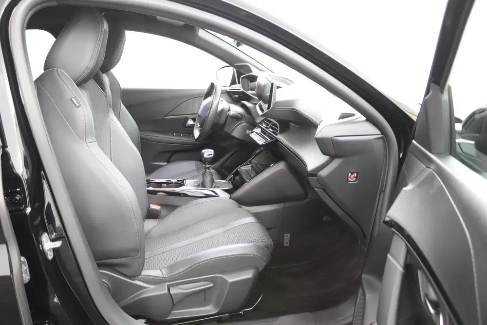 Peugeot 208 1.2 GT uit 2022, foto 15