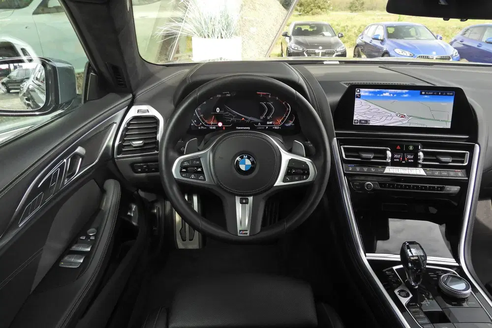 BMW 8-serie Coupé 840i High Executive M Sport Automaat uit 2022, foto 2