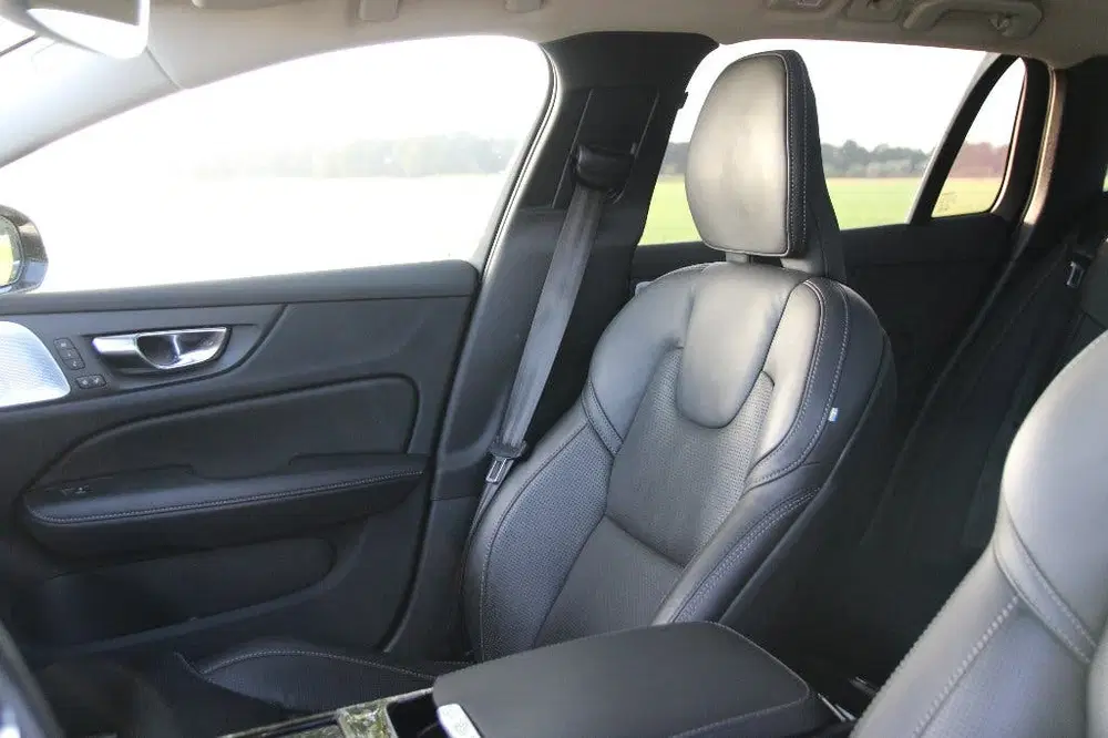 Volvo V60 T8 Recharge AWD Long Range uit 2024, foto 15