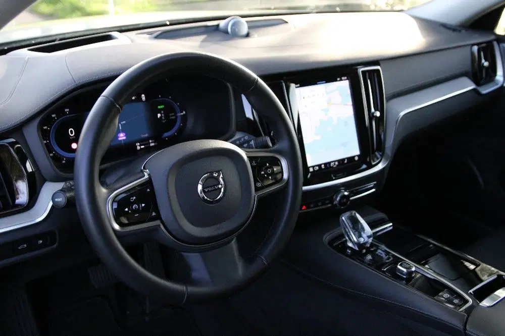 Volvo V60 T8 Recharge AWD Long Range uit 2024, foto 2