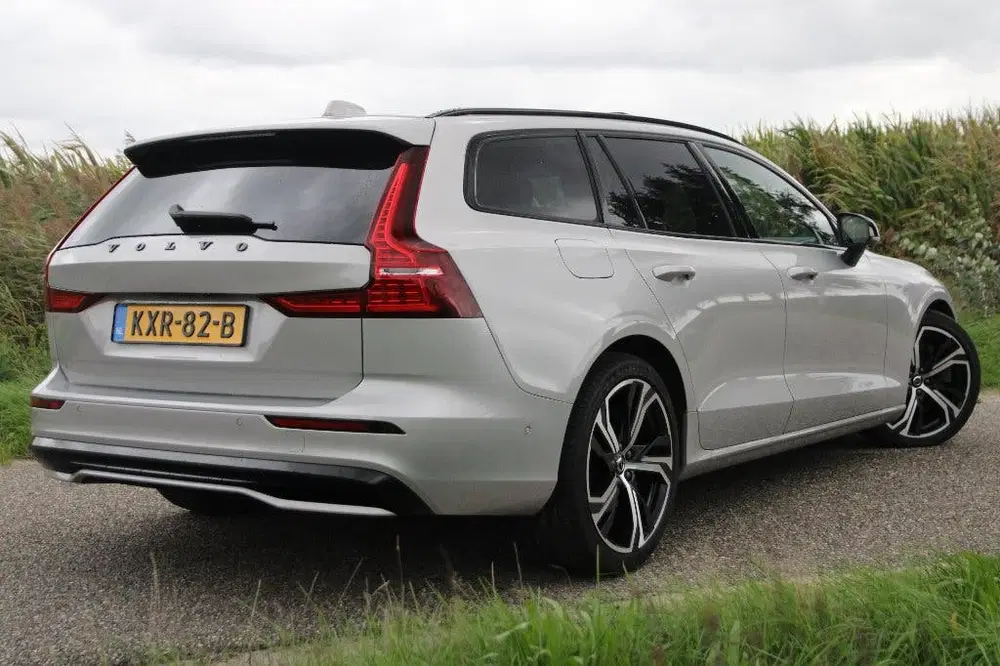 Volvo V60 T8 Recharge AWD Long Range uit 2024, foto 6
