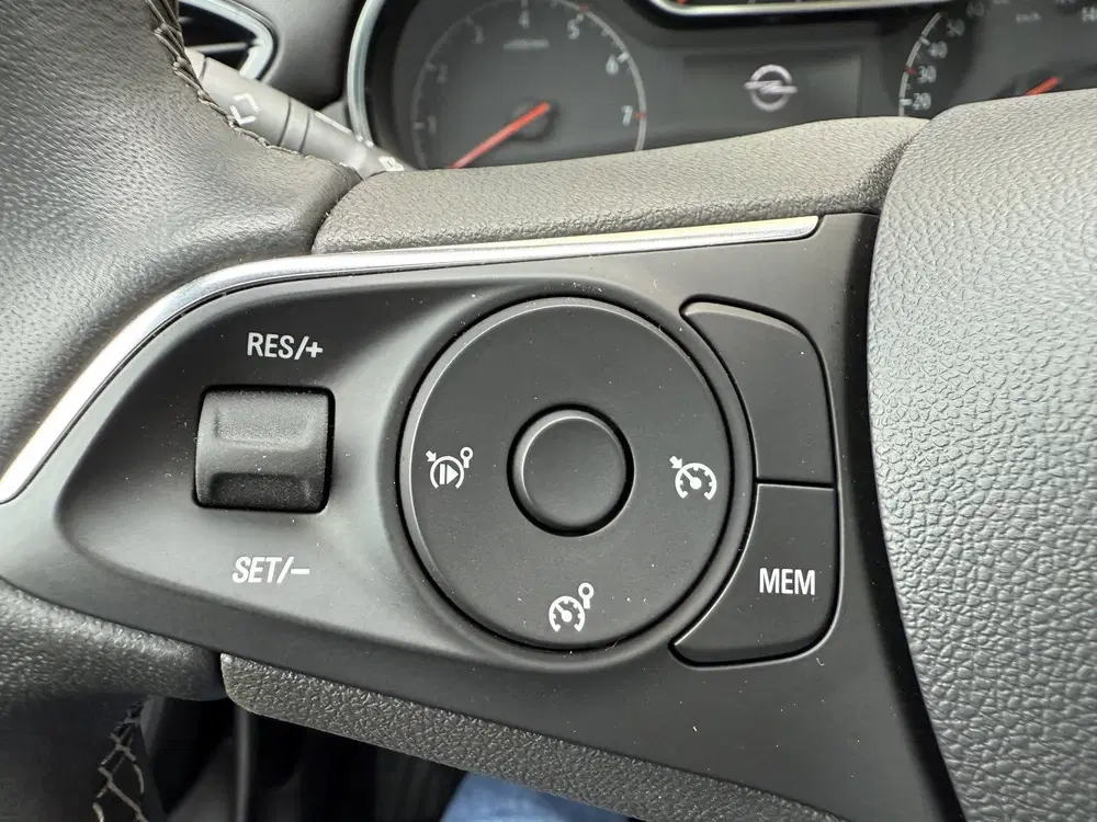 Opel Crossland 1.2 Turbo Elegance uit 2024, foto 13