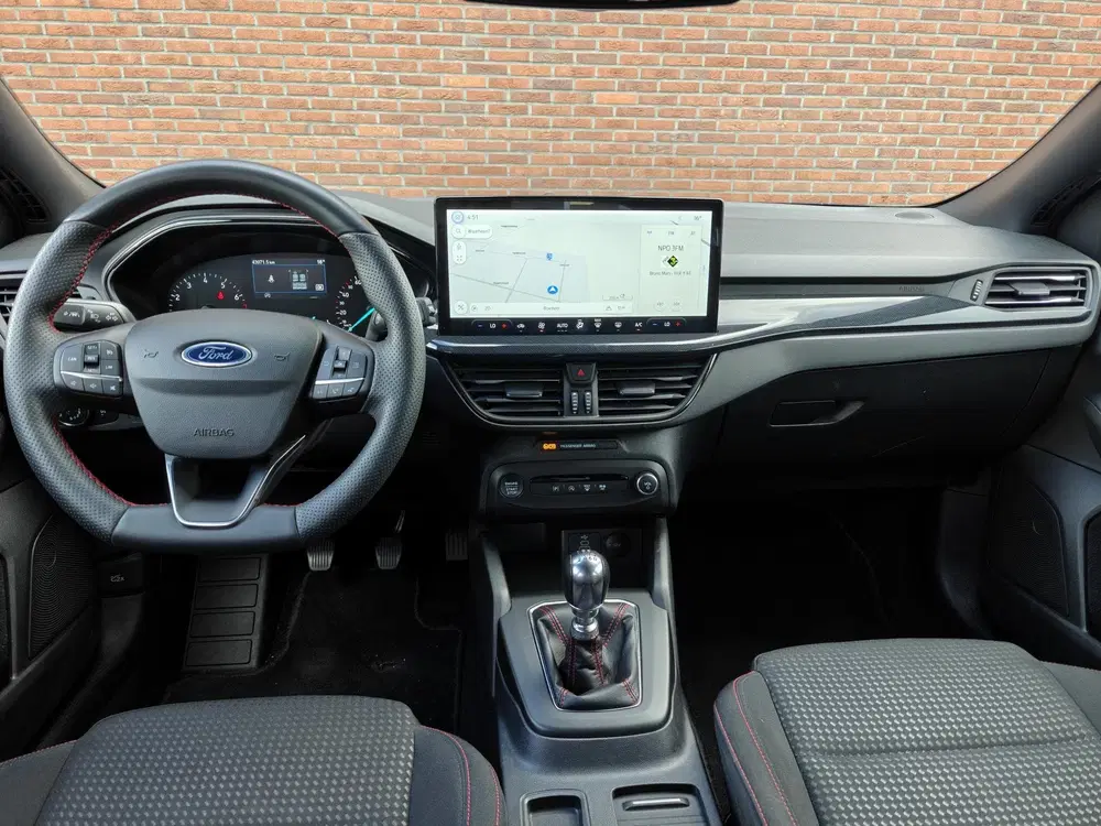 Ford Focus 1.0 EcoBoost Hybrid ST Line uit 2022, foto 11