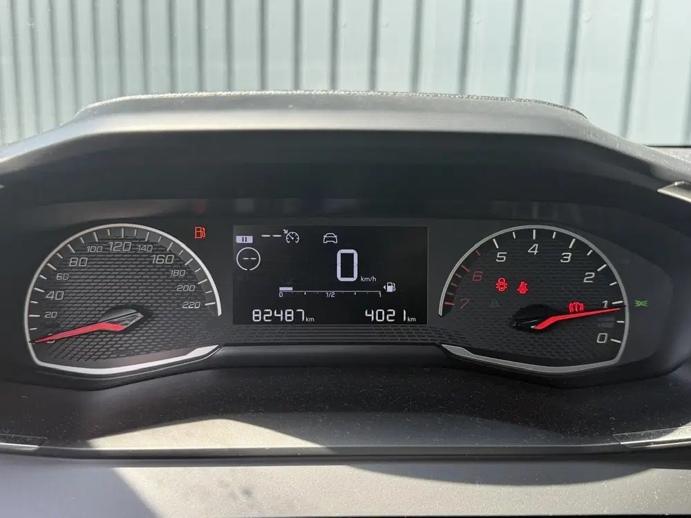 Peugeot 208 1.2 PureTech Active uit 2023, foto 10