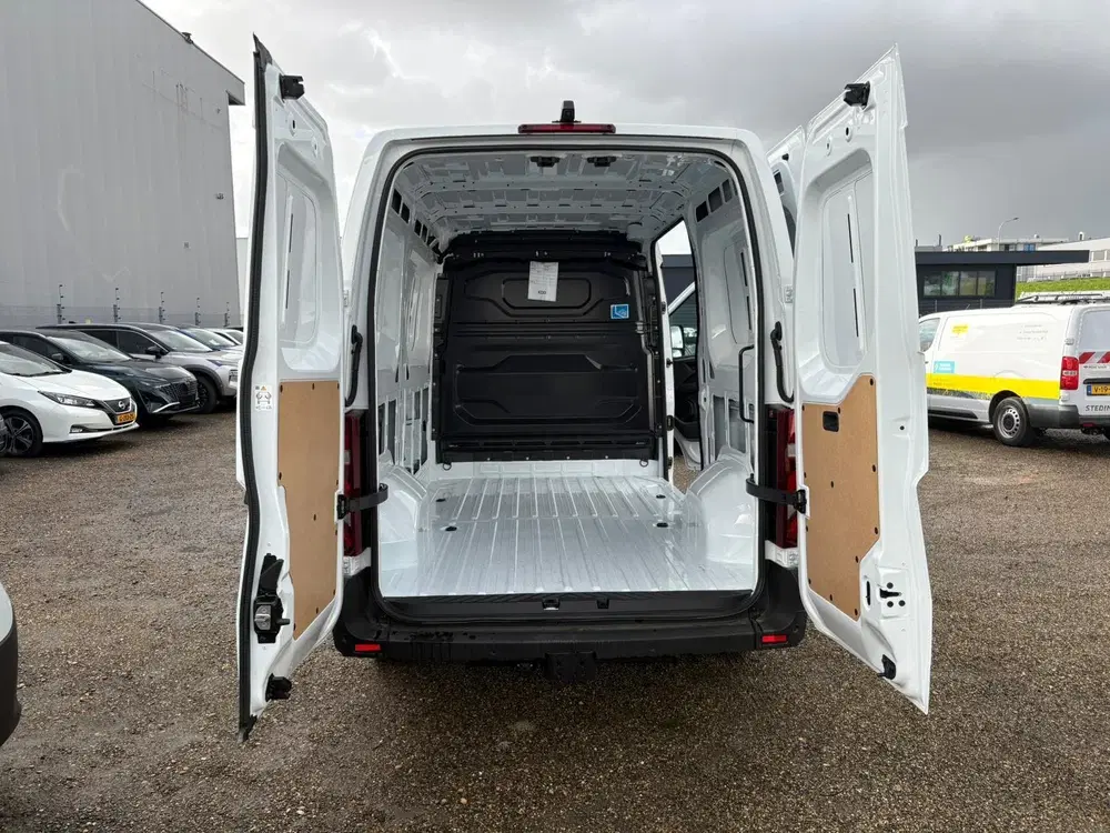 Nissan Interstar L2H2 Tekna 87 kWh 140PK uit 2026, foto 7