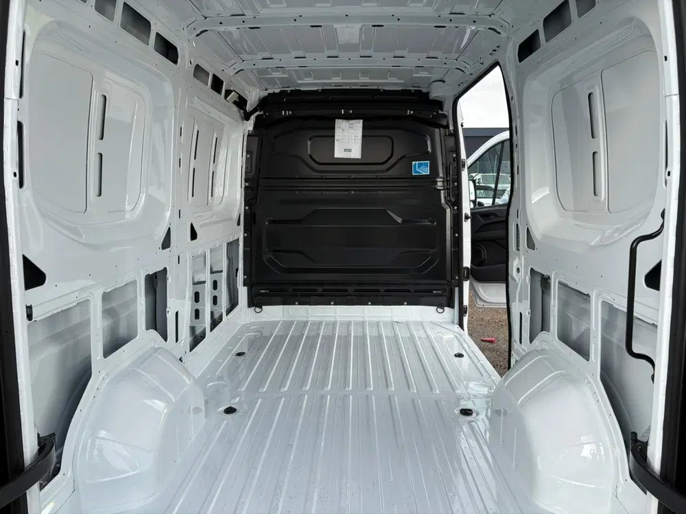 Nissan Interstar L2H2 Tekna 87 kWh 140PK uit 2026, foto 8