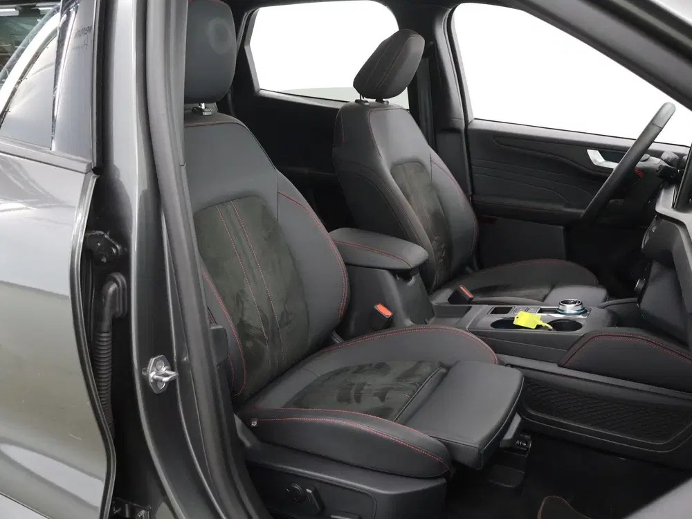 Ford Kuga 2.5 PHEV ST-Line X uit 2025, foto 10