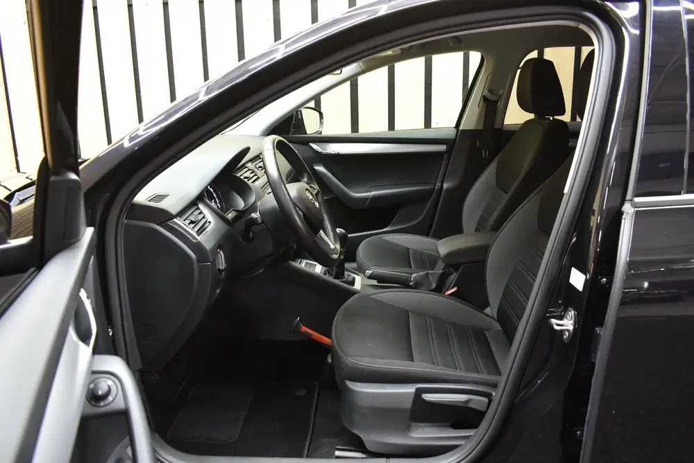 Skoda Octavia 1.0 TSI Greentech Business Edition CarPl uit 2019, foto 4