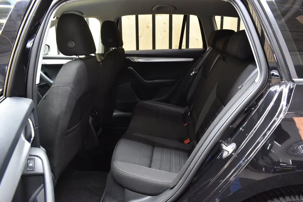 Skoda Octavia 1.0 TSI Greentech Business Edition CarPl uit 2019, foto 5