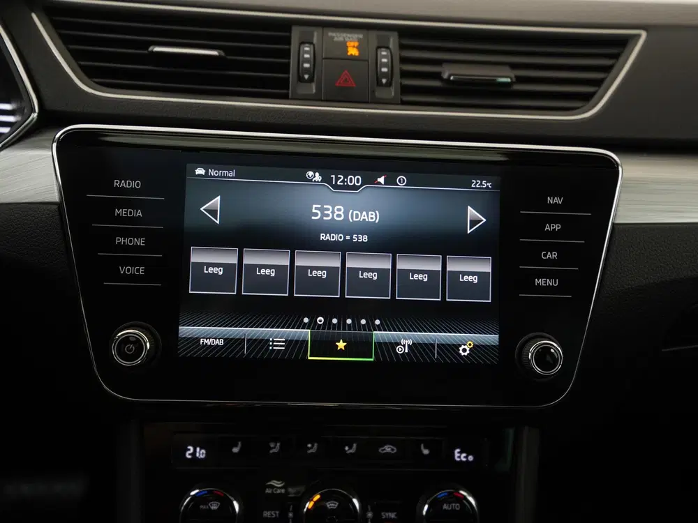 Skoda Superb 1.4 TSI iV Business Plus uit 2022, foto 14