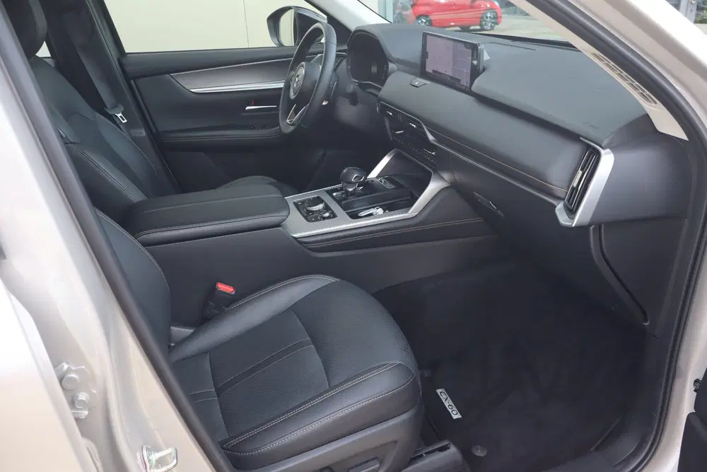 Mazda CX-60 2.5 e-SkyActiv PHEV Homura uit 2024, foto 3