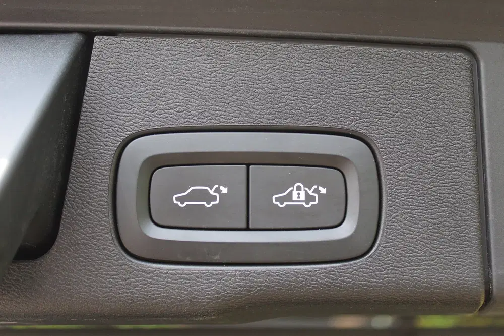Volvo XC60 2.0 Recharge T8 AWD Inscription AUTOMAAT uit 2019, foto 10
