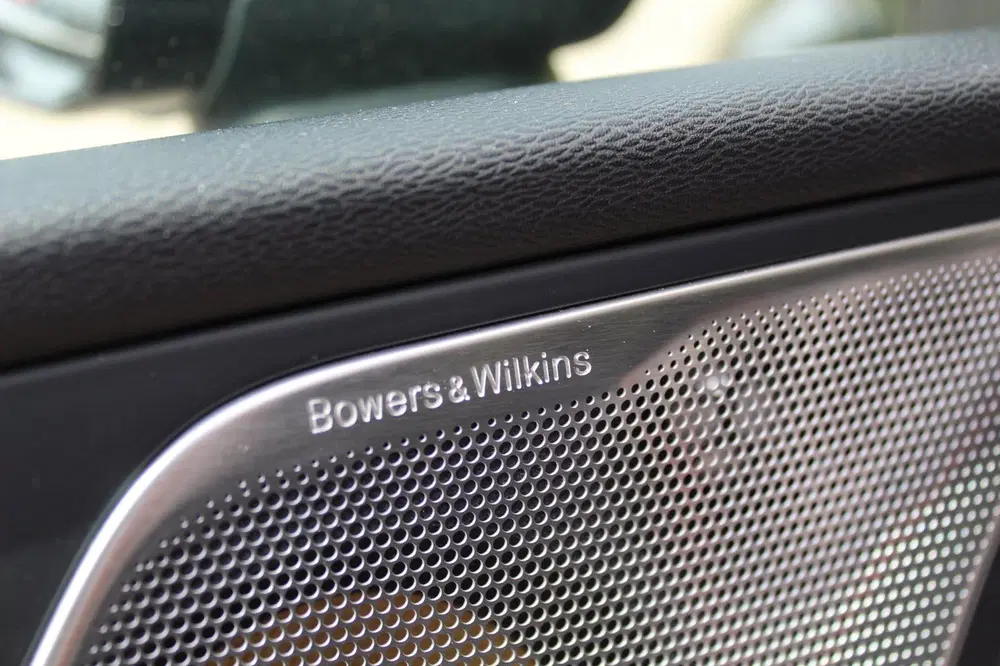 Volvo XC60 2.0 Recharge T8 AWD Inscription AUTOMAAT uit 2019, foto 15