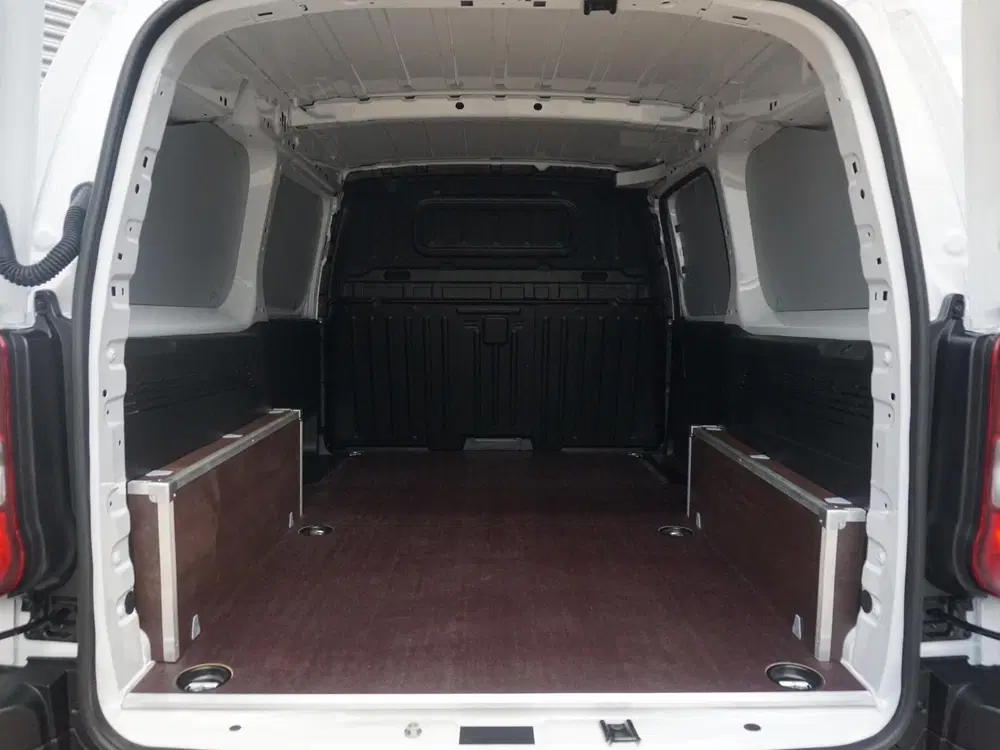 Opel Combo L2 50kWh uit 2026, foto 8